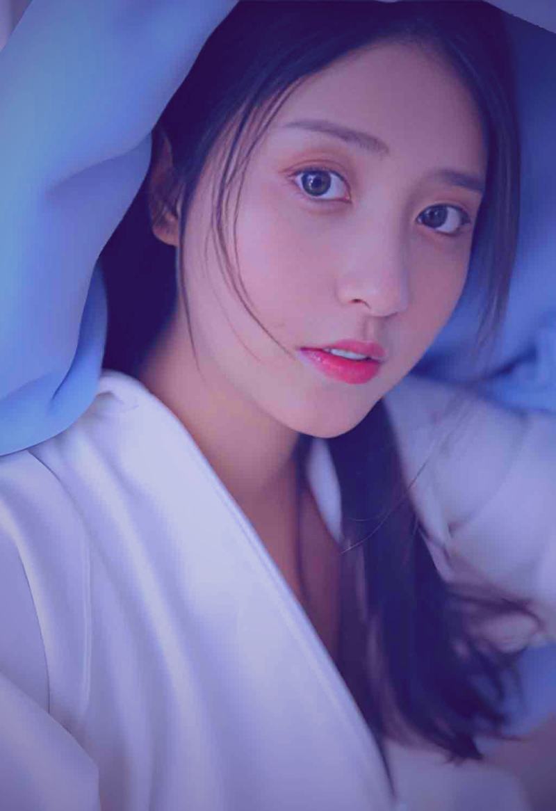 都市总裁甜宠文中的浪漫场景与职场背景交织